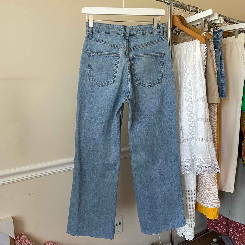 ZARA High Rise Straight Leg Ripped Knee Jeans Size 4 - Picture 6 of 11